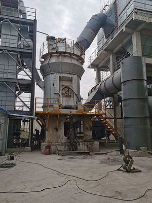 Yüksek Verimli Boksit Öğütme Değirmeni Dolomit Pulverizer Makinesi Dikey