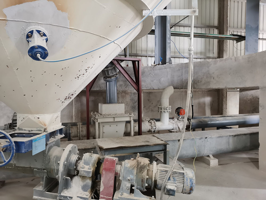 Yüksek verimliliği ve düşük tüketimi olan toz malzemelerinin sürekli taşınması için pnevmatik jet pompası